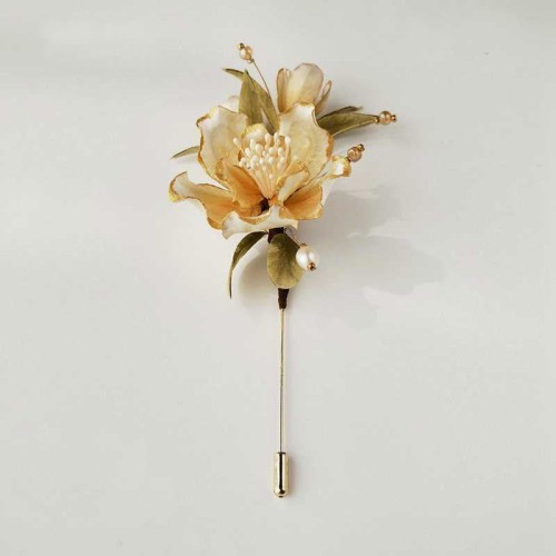Handmade Velvet Mulberry Silk White Camellia Brooch Handmade Velvet Mulberry Silk White Camellia Brooch