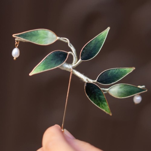 Handmade Yangzhou Velvet Mulberry Silk Green Bamboo Brooch Handmade Yangzhou Velvet Mulberry Silk Green Bamboo Brooch