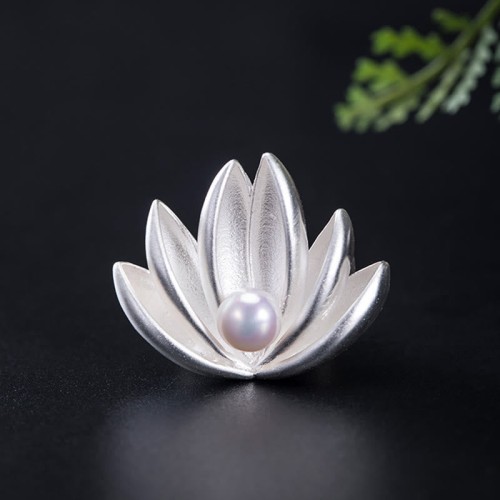 925 Sterling Silver Lotus Pearl New Beginning Brooch 925 Sterling Silver Lotus Pearl New Beginning Brooch