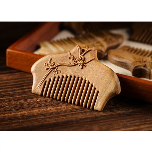 Green Sandalwood Flower Engraved Soothing Comb Green Sandalwood Flower Engraved Soothing Comb