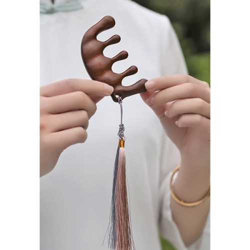 Simple Green Sandalwood Tassel Massage Comb Simple Green Sandalwood Tassel Massage Comb