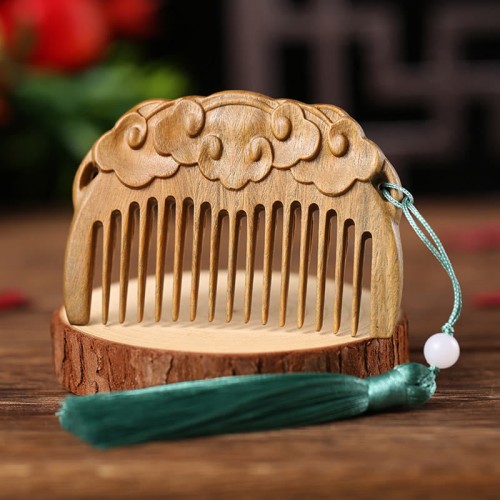 Green Sandalwood Fox Peony Lotus Engraved Comb