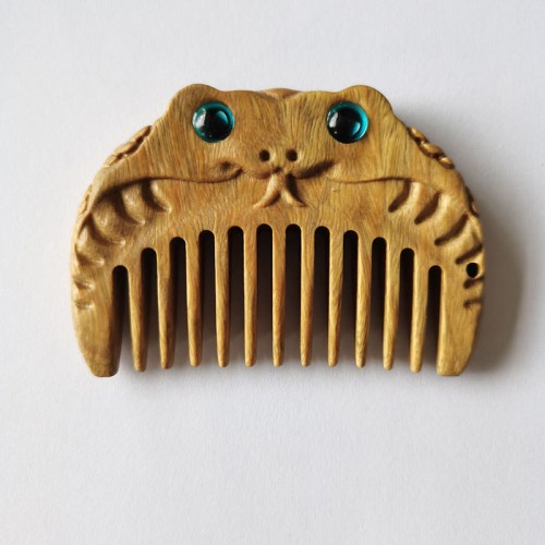 Chinese Zodiac Green Sandalwood Peace Mini Comb Chinese Zodiac Green Sandalwood Peace Mini Comb