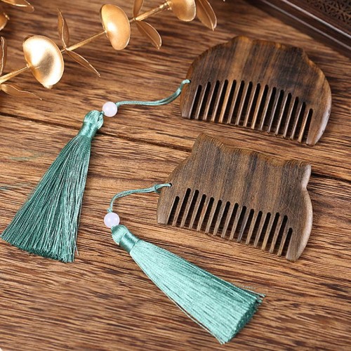 Chinese Zodiac Green Sandalwood Peace Mini Comb Chinese Zodiac Green Sandalwood Peace Mini Comb