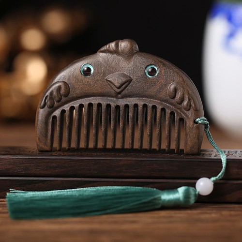 Chinese Zodiac Green Sandalwood Peace Mini Comb Chinese Zodiac Green Sandalwood Peace Mini Comb