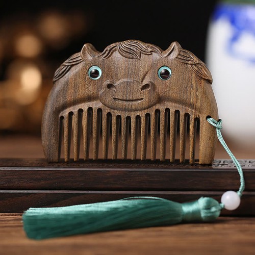 Chinese Zodiac Green Sandalwood Peace Mini Comb Chinese Zodiac Green Sandalwood Peace Mini Comb