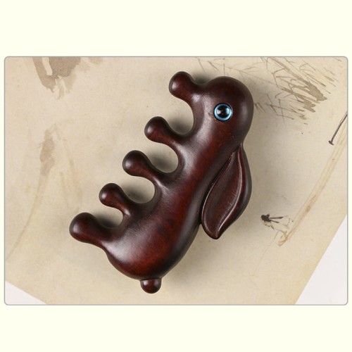 Small Leaf Sandalwood Bunny Relaxation Comb Small Leaf Sandalwood Bunny Relaxation Comb