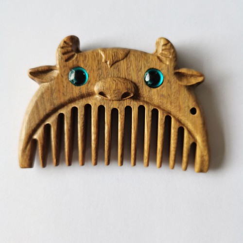Chinese Zodiac Green Sandalwood Peace Mini Comb Chinese Zodiac Green Sandalwood Peace Mini Comb
