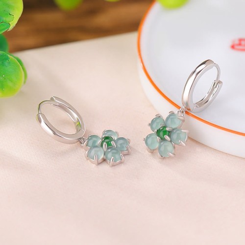 925 Sterling Silver Plated Gold Green Jade Flower Earrings 925 Sterling Silver Plated Gold Green Jade Flower Earrings