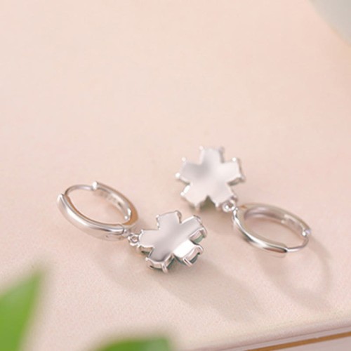 925 Sterling Silver Plated Gold Green Jade Flower Earrings 925 Sterling Silver Plated Gold Green Jade Flower Earrings
