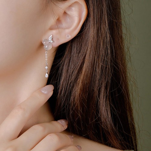 Hetian Jade Magnolia Chalcedony Butterfly Gourd Luck Earrings Hetian Jade Magnolia Chalcedony Butterfly Gourd Luck Earrings