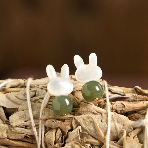 Tridacna Stone Rabbit Hetian Jade Luck Earrings Tridacna Stone Rabbit Hetian Jade Luck Earrings