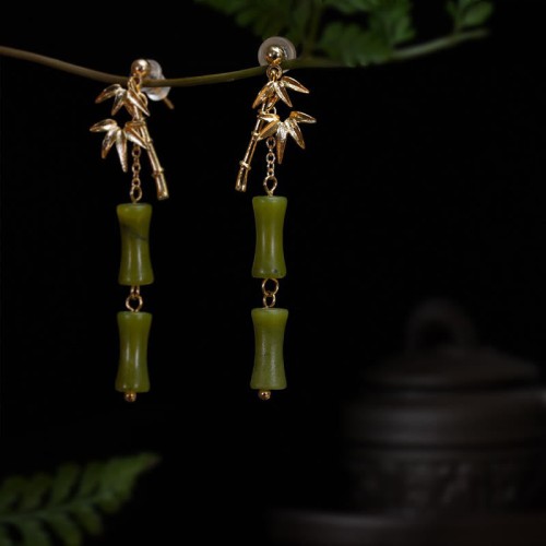 925 Sterling Silver Gold-Plated Peridot Bamboo Leaf Drop Earrings 925 Sterling Silver Gold-Plated Peridot Bamboo Leaf Drop Earrings