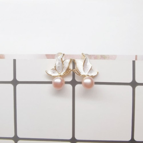 925 Sterling Silver Gold-Plated Natural Pearl Butterfly Wisdom Stud Earrings 925 Sterling Silver Gold-Plated Natural Pearl Butterfly Wisdom Stud Earrings