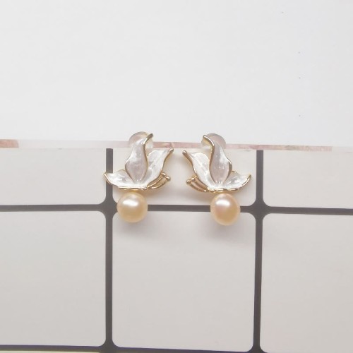 925 Sterling Silver Gold-Plated Natural Pearl Butterfly Wisdom Stud Earrings 925 Sterling Silver Gold-Plated Natural Pearl Butterfly Wisdom Stud Earrings
