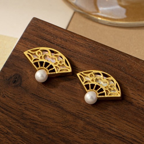 925 Sterling Silver Fan Pattern Pearl Copper Wisdom Stud Earrings 925 Sterling Silver Fan Pattern Pearl Copper Wisdom Stud Earrings