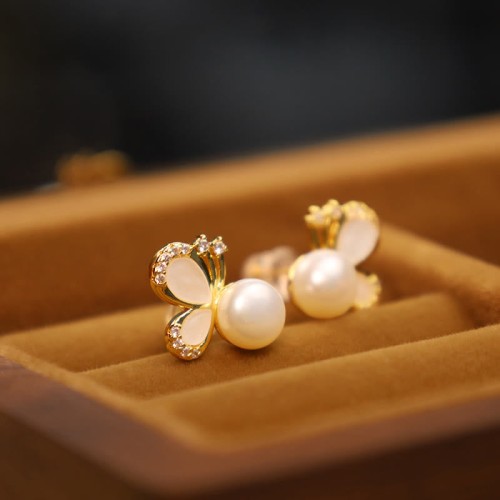 925 Silver 18K Gold-Plated Pearl Butterfly Zircon Stud Earrings 925 Silver 18K Gold-Plated Pearl Butterfly Zircon Stud Earrings
