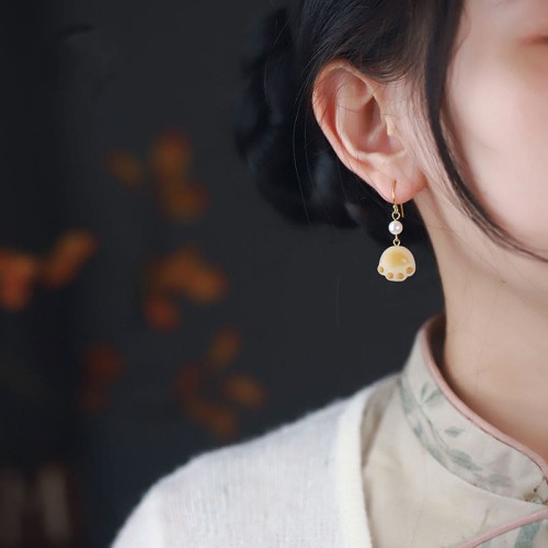 Bodhi Seed Cat Paw Claw Peace Drop Earrings Bodhi Seed Cat Paw Claw Peace Drop Earrings