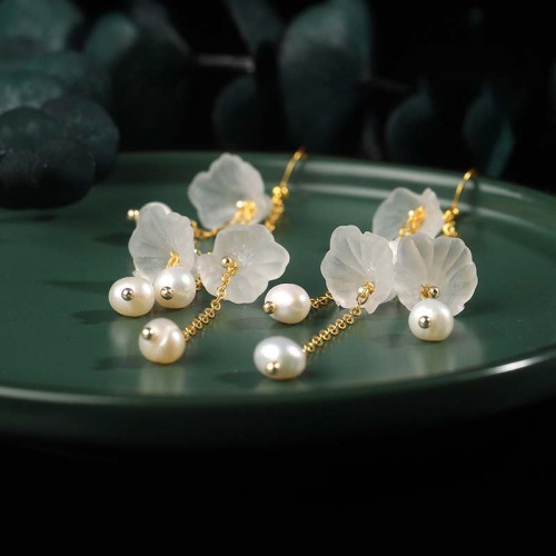 Pearl Flower Petals Luck Drop Earrings Pearl Flower Petals Luck Drop Earrings