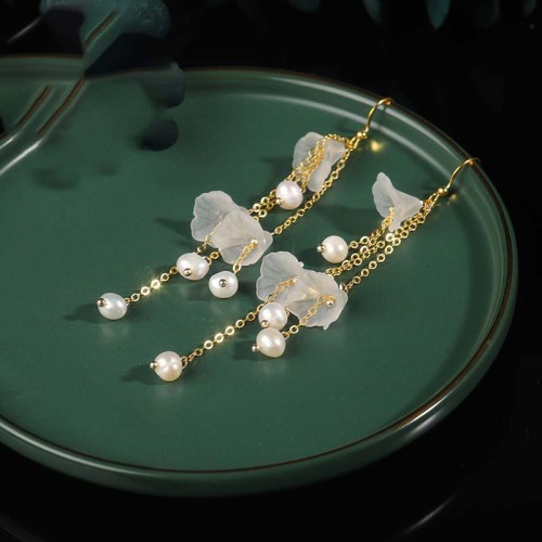 Pearl Flower Petals Luck Drop Earrings Pearl Flower Petals Luck Drop Earrings