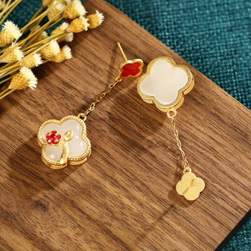 24K Gold-Plated White Jade Four Leaf Clover Earrings 24K Gold-Plated White Jade Four Leaf Clover Earrings