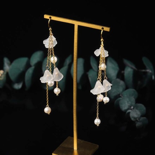 Pearl Flower Petals Luck Drop Earrings Pearl Flower Petals Luck Drop Earrings