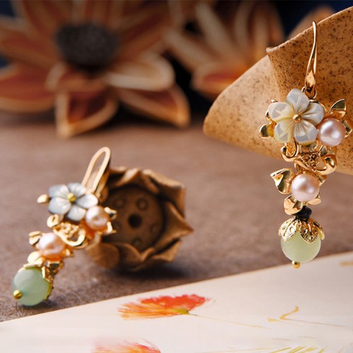 14K Gold-Plated Tridacna Stone Flower Pearl Aventurine Earrings 14K Gold-Plated Tridacna Stone Flower Pearl Aventurine Earrings