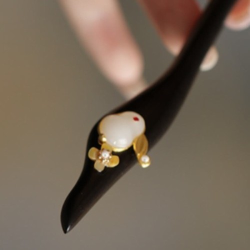 Cloud Sandalwood Rabbit Protection Hairpin Cloud Sandalwood Rabbit Protection Hairpin
