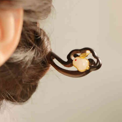 Cloud Sandalwood Rabbit Protection Hairpin Cloud Sandalwood Rabbit Protection Hairpin