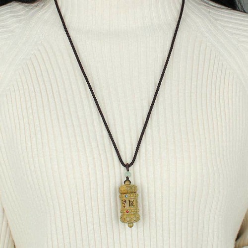 Tibet Green Sandalwood Om Mani Padme Hum Necklace Tibet Green Sandalwood Om Mani Padme Hum Necklace