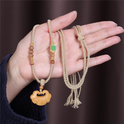 Tibetan Sandalwood Chinese Lock Protection Necklace Tibetan Sandalwood Chinese Lock Protection Necklace
