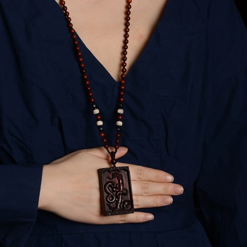 Zodiac Small Leaf Red Sandalwood Calm Pendant Zodiac Small Leaf Red Sandalwood Calm Pendant