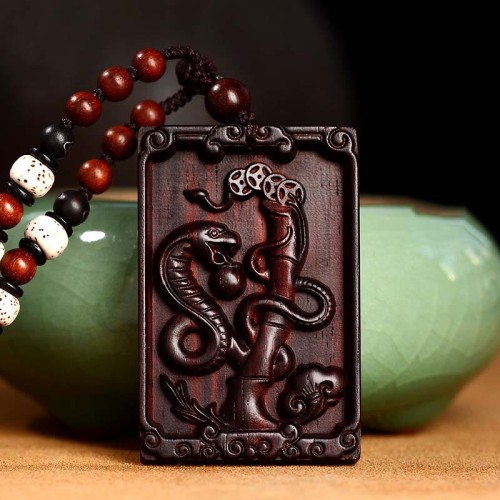 Zodiac Small Leaf Red Sandalwood Calm Pendant Zodiac Small Leaf Red Sandalwood Calm Pendant