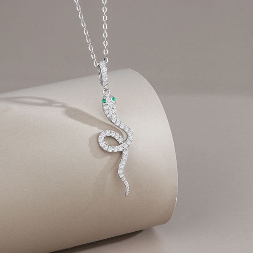 925 Silver Year of the Snake Green-eyed Snake Necklace 925 Silver Year of the Snake Green-eyed Snake Necklace
