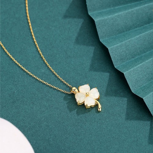 Hetian Jade Four Leaf Clover Necklace Pendant