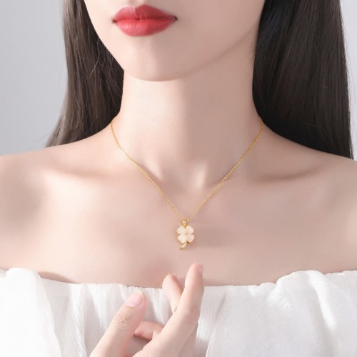 Hetian Jade Four Leaf Clover Necklace Pendant