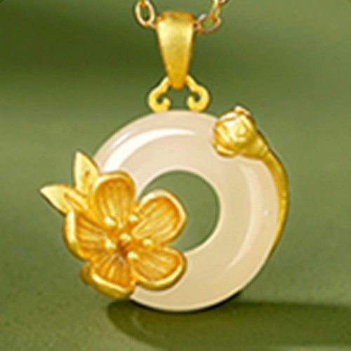 Chalcedony 925 Silver Peace Buckle Flowers Necklace Chalcedony 925 Silver Peace Buckle Flowers Necklace