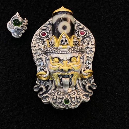 925 Silver Zakiram Goddess of Wealth Dzi Bead Necklace 925 Silver Zakiram Goddess of Wealth Dzi Bead Necklace