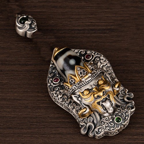 925 Silver Zakiram Goddess of Wealth Dzi Bead Necklace 925 Silver Zakiram Goddess of Wealth Dzi Bead Necklace