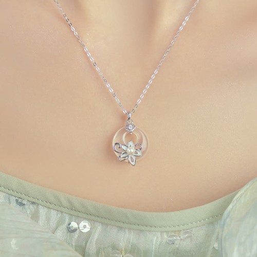 Chalcedony Peace Buckle 999 Silver Lotus Necklace