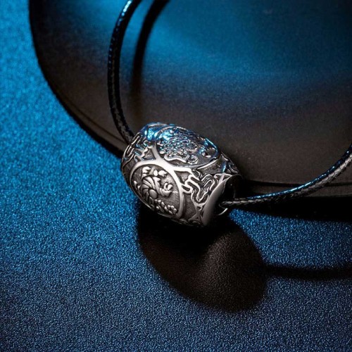 Tibetan Om Mani Padme Hum Wisdom Necklace Pendant Tibetan Om Mani Padme Hum Wisdom Necklace Pendant