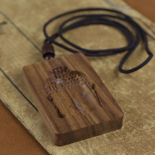 Green Sandalwood Buddha Symbol Positive Necklace Green Sandalwood Buddha Symbol Positive Necklace