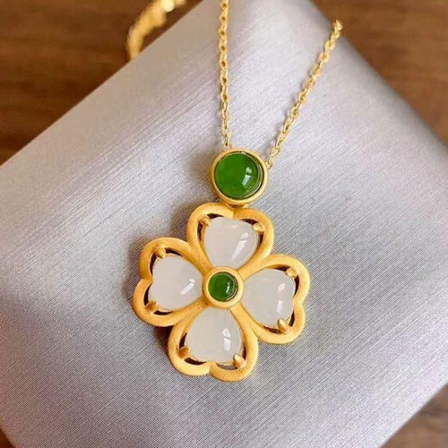 Four Leaf Clover Jade Prosperity Necklace Pendant