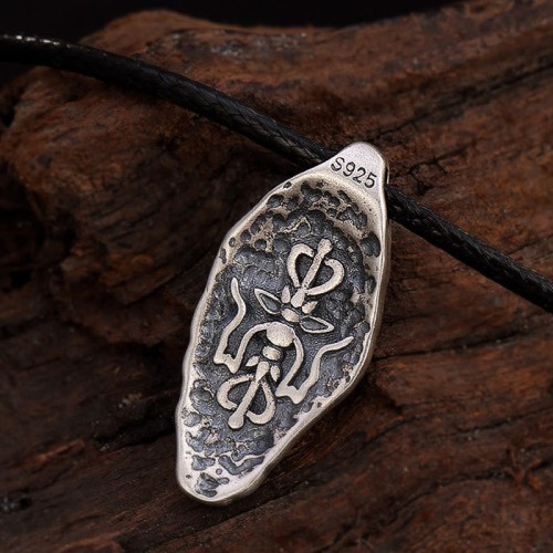 Tibetan 925 Silver Om Mani Padme Hum Necklace Pendant Tibetan 925 Silver Om Mani Padme Hum Necklace Pendant