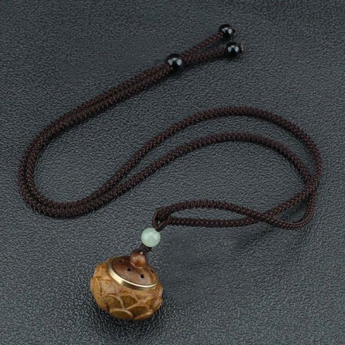 Tibet Green Sandalwood Om Mani Padme Hum Necklace Tibet Green Sandalwood Om Mani Padme Hum Necklace