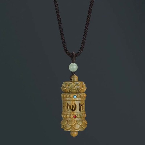 Tibet Green Sandalwood Om Mani Padme Hum Necklace Tibet Green Sandalwood Om Mani Padme Hum Necklace