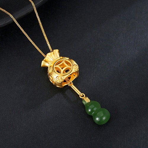 Feng Shui Money Bag Jade Pendant Necklace