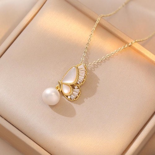 Tridacna Stone Pearl Butterfly Healing Necklace Set Tridacna Stone Pearl Butterfly Healing Necklace Set