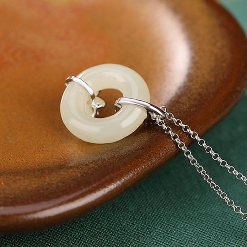 925 Silver Hetian Jade Peace Buckle Flower Necklace 925 Silver Hetian Jade Peace Buckle Flower Necklace