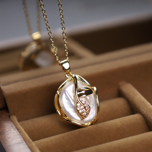 Gold-plated Baroque Pearl Flower Sincerity Necklace Gold-plated Baroque Pearl Flower Sincerity Necklace